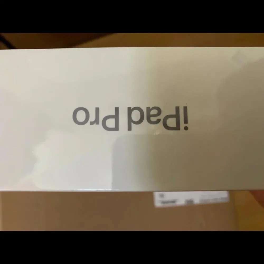 Apple iPad Pro 12.9-inch Wi-Fi Only (2021, 5th Generation) NEW 256 GB- - Picture 2 of 3